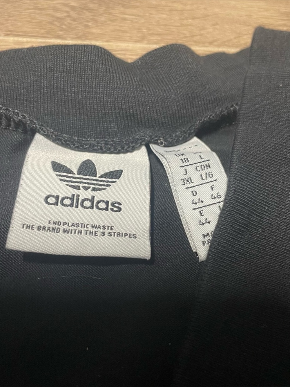 Adidas Women's Black Cropped Tank Top - Originals Logo - Picture 3 of 8